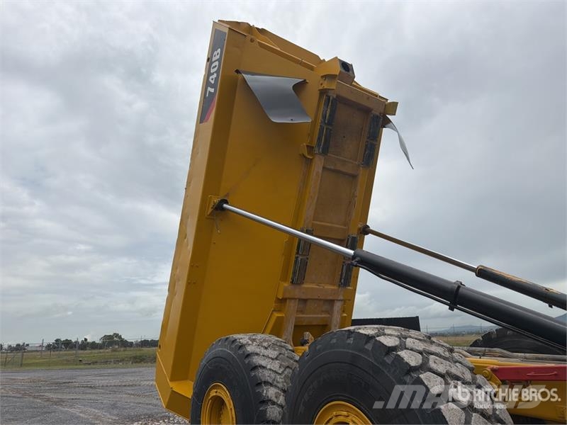 CAT 740B Σπαστό Dump Truck ADT
