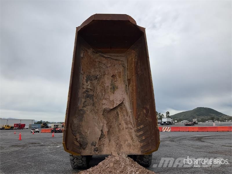 CAT 740B Σπαστό Dump Truck ADT