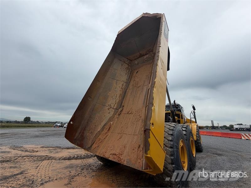CAT 740B Σπαστό Dump Truck ADT