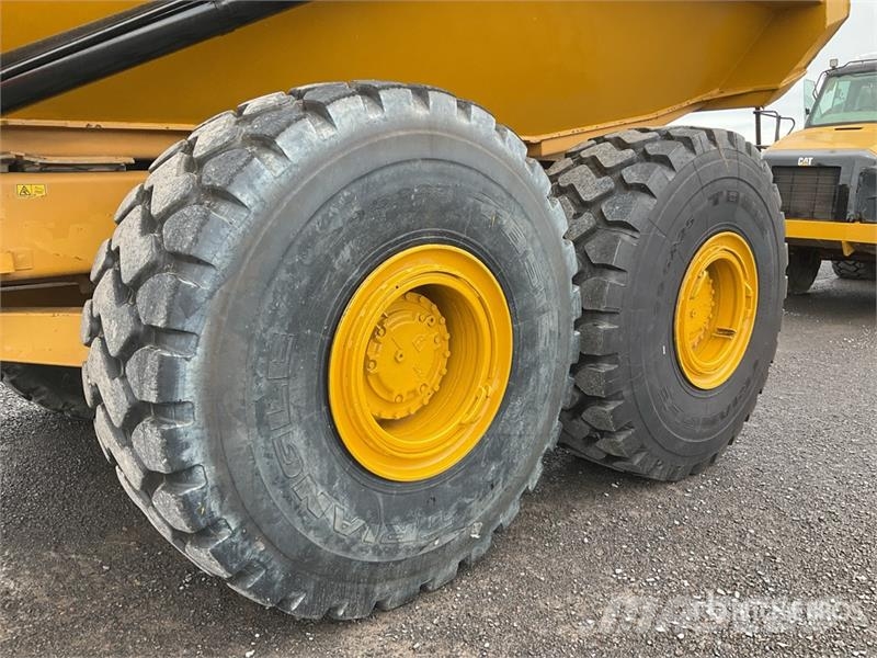 CAT 740B Σπαστό Dump Truck ADT