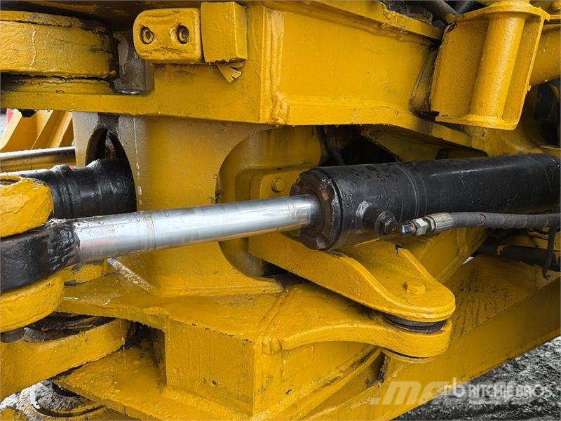 CAT 740B Caminhão basculante articulado ADT