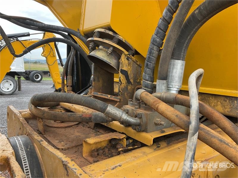 CAT 740B Σπαστό Dump Truck ADT