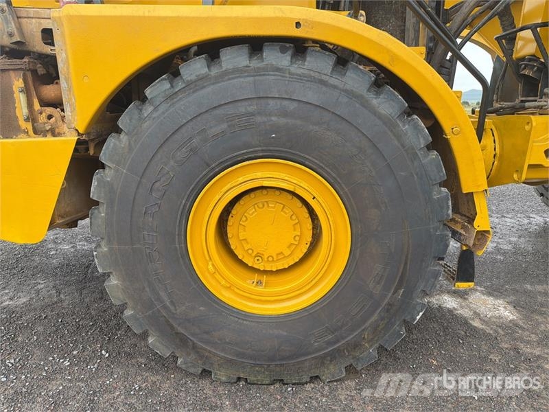 CAT 740B Σπαστό Dump Truck ADT
