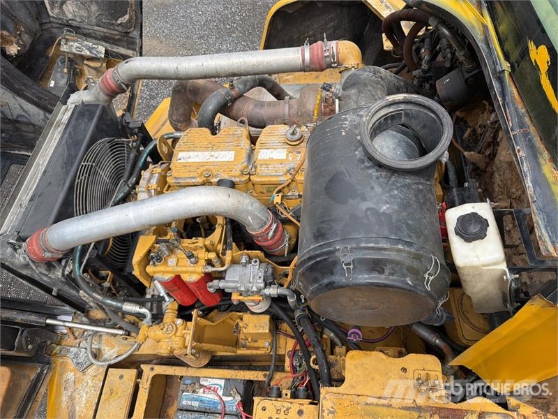 CAT 740B Σπαστό Dump Truck ADT