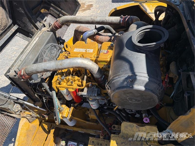 CAT 740B 연결식 홀러