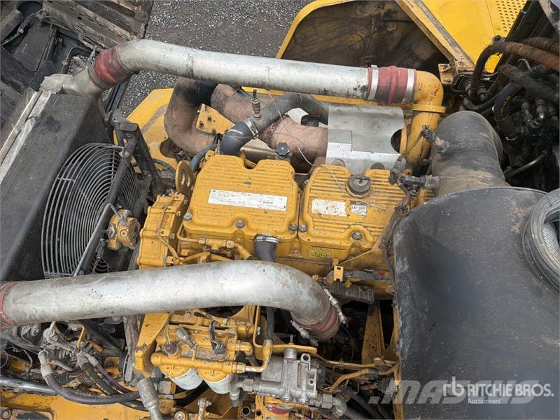 CAT 740B Σπαστό Dump Truck ADT