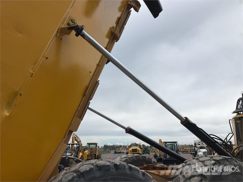 CAT 740B Σπαστό Dump Truck ADT
