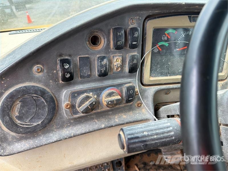 CAT 740B Σπαστό Dump Truck ADT