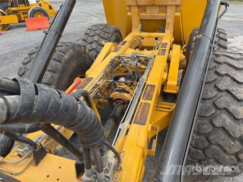 CAT 740B Σπαστό Dump Truck ADT