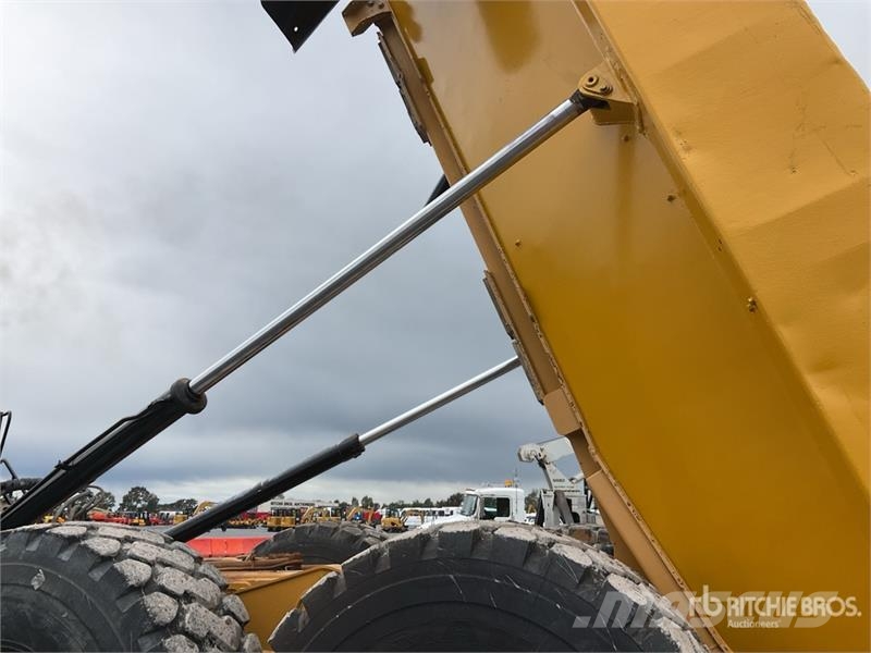 CAT 740B Σπαστό Dump Truck ADT