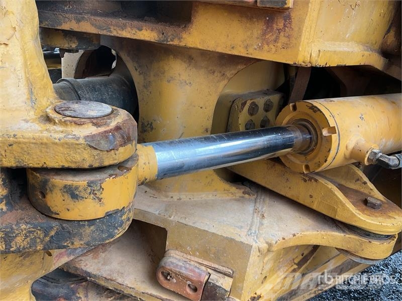 CAT 740B Σπαστό Dump Truck ADT