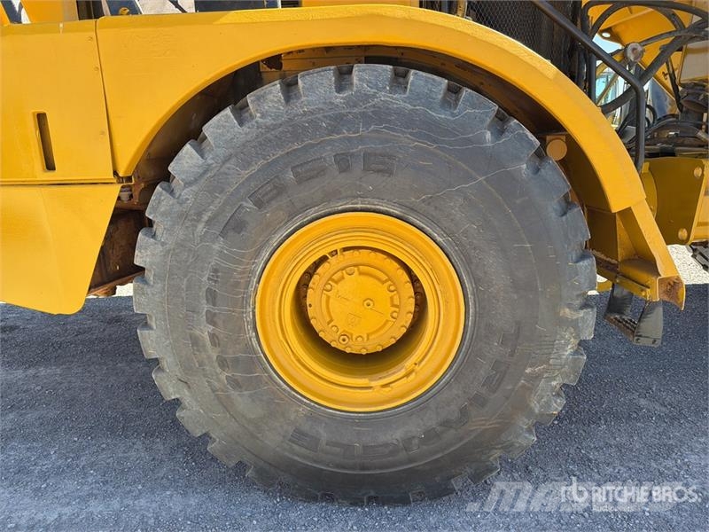 CAT 740B 연결식 홀러