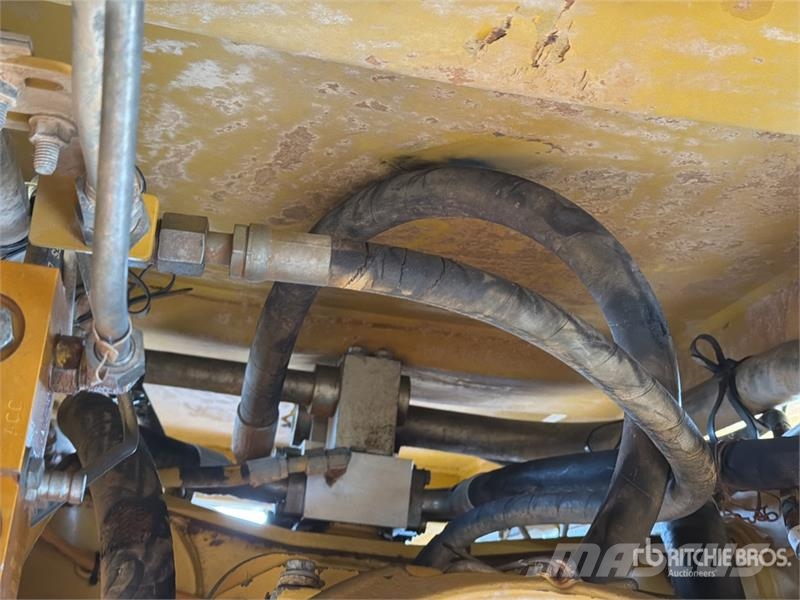 CAT 740B Σπαστό Dump Truck ADT