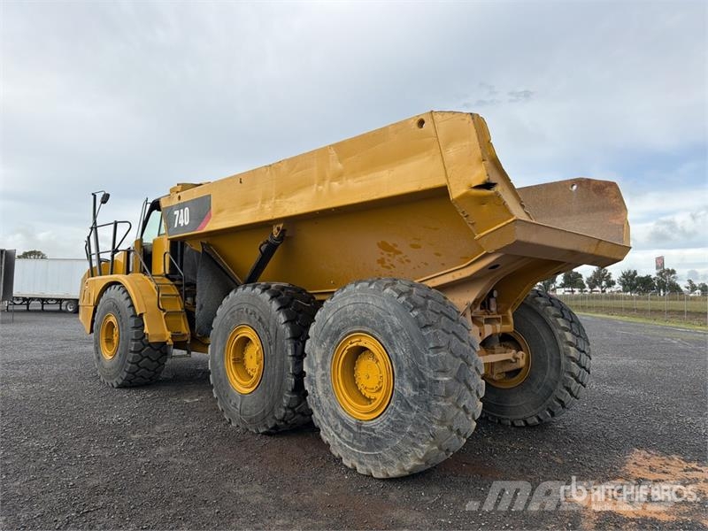 CAT 740B Caminhão basculante articulado ADT