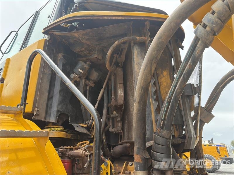 CAT 740B Σπαστό Dump Truck ADT