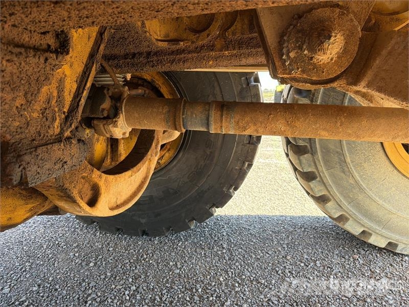 CAT 740B 연결식 홀러