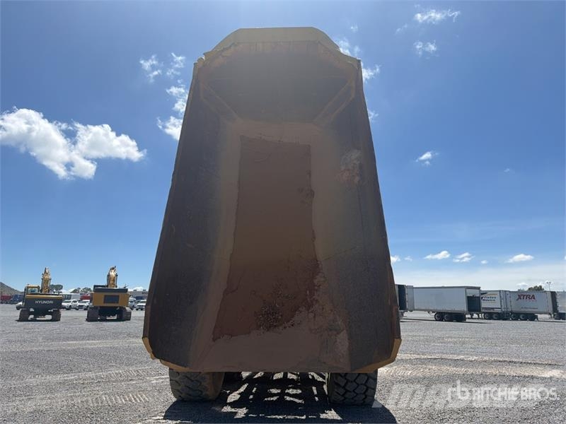 CAT 740B 연결식 홀러