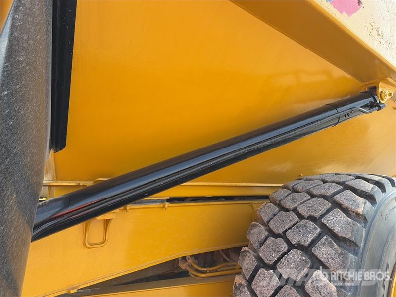CAT 745C ساحبات مفصلية