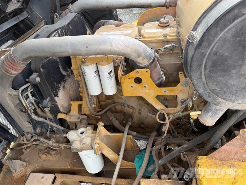 CAT 745C Zglobni demperi