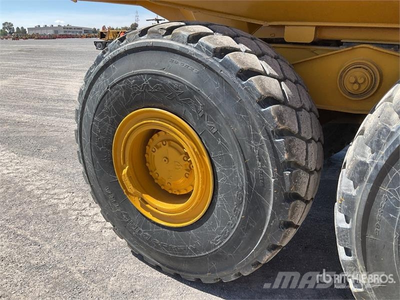 CAT 745C Terrængående lastbiler