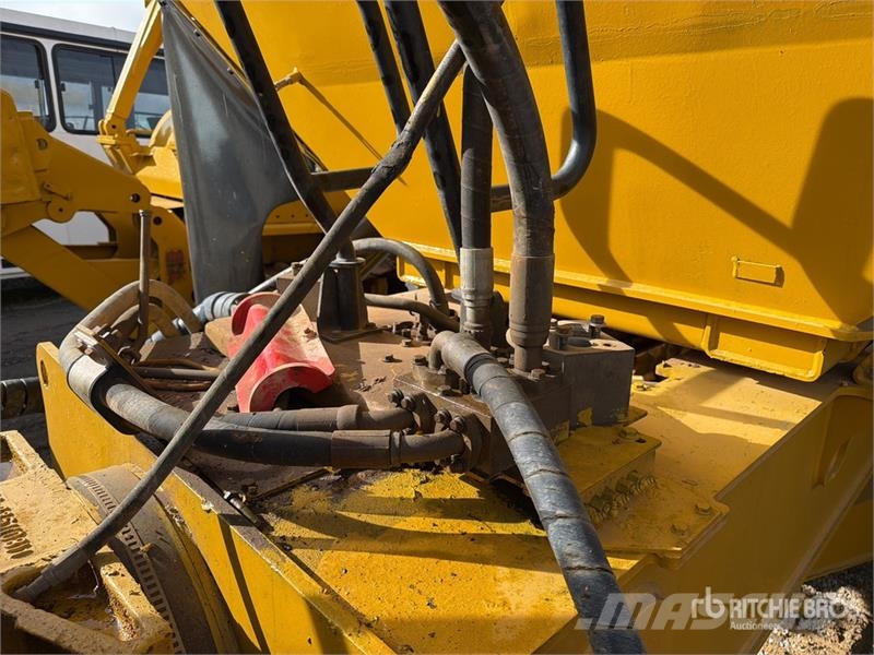 CAT 745C Zglobni demperi