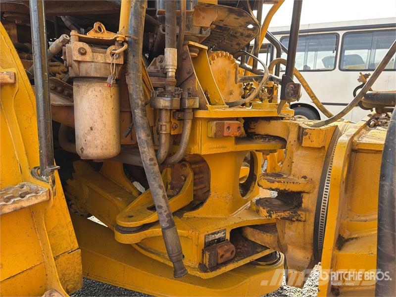 CAT 745C Zglobni demperi