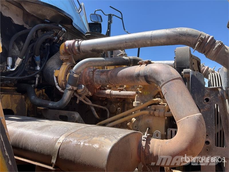 CAT 745C 연결식 홀러