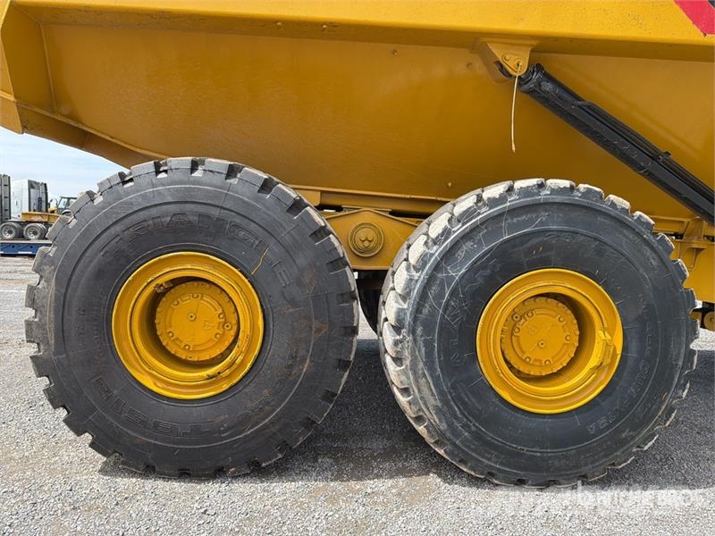 CAT 745C ساحبات مفصلية