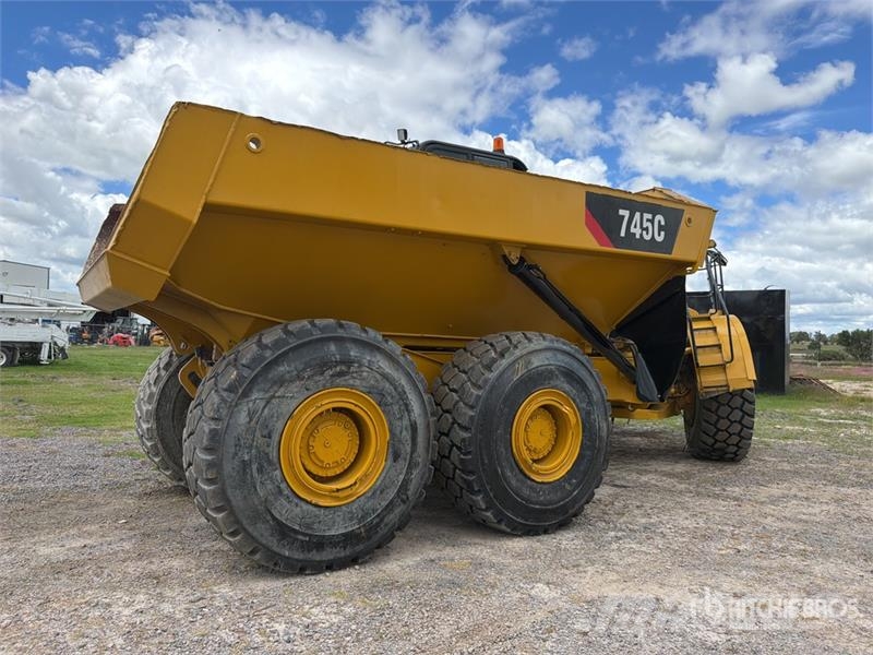 CAT 745C Zglobni damperi