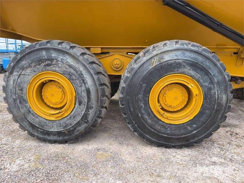 CAT 745C Zglobni damperi
