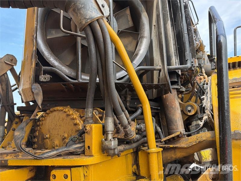 CAT 745C ساحبات مفصلية