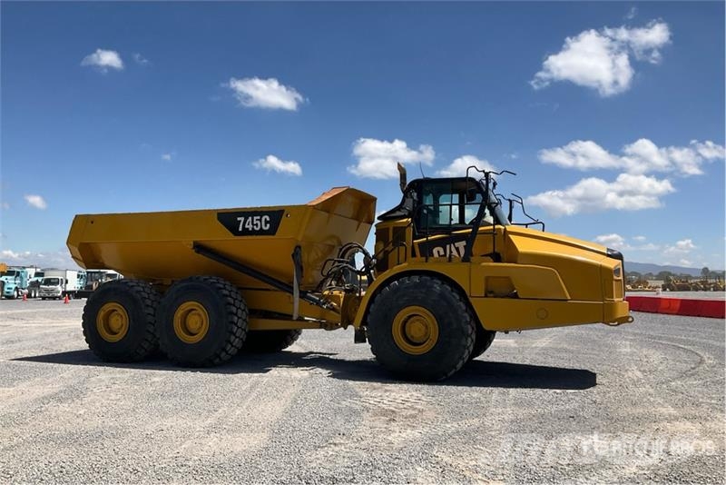 CAT 745C 연결식 홀러