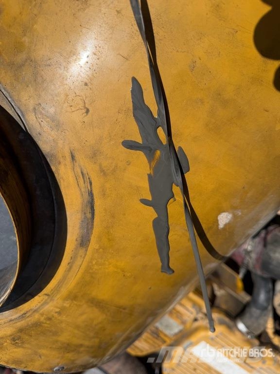 CAT 745C ساحبات مفصلية