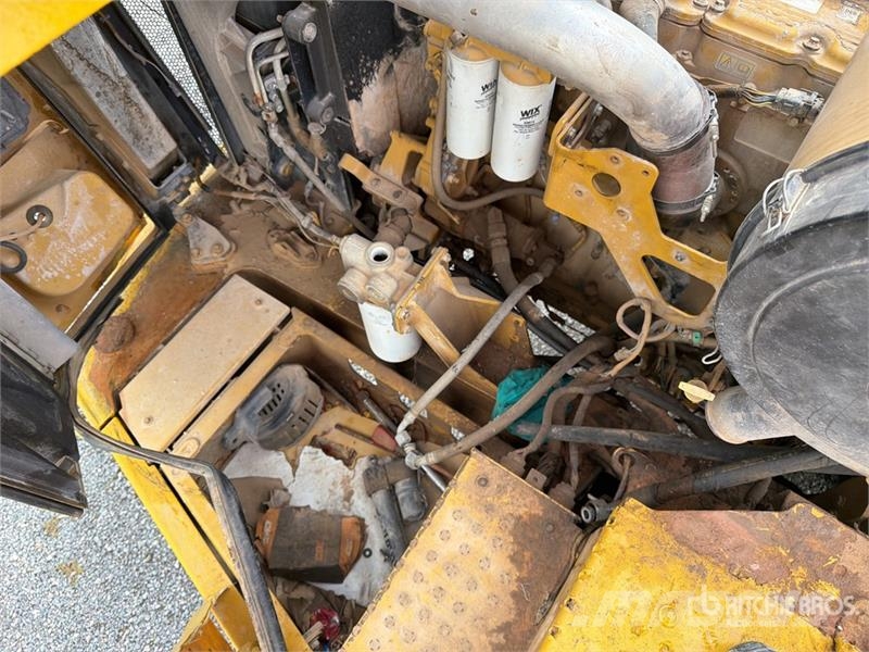 CAT 745C Zglobni demperi