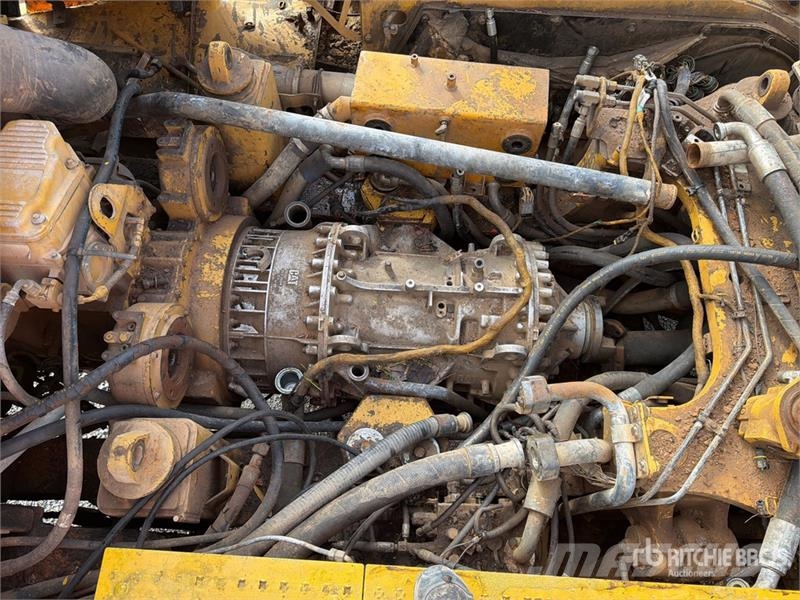 CAT 745C Zglobni demperi