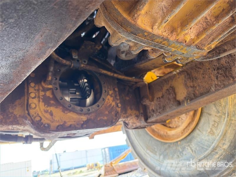 CAT 745C Zglobni demperi