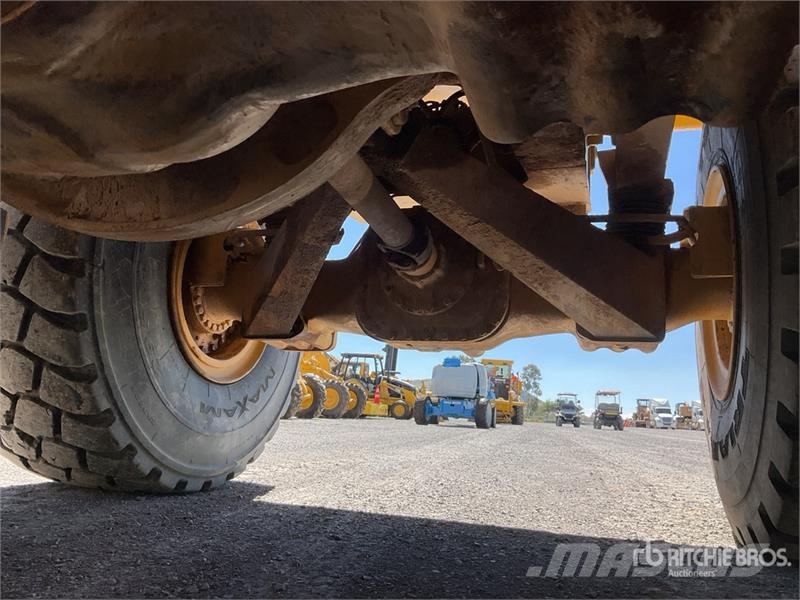 CAT 745C Terrængående lastbiler