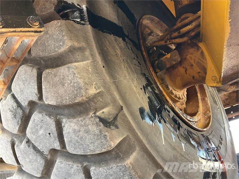CAT 745C 연결식 홀러