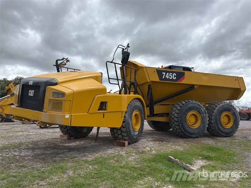 CAT 745C Zglobni damperi
