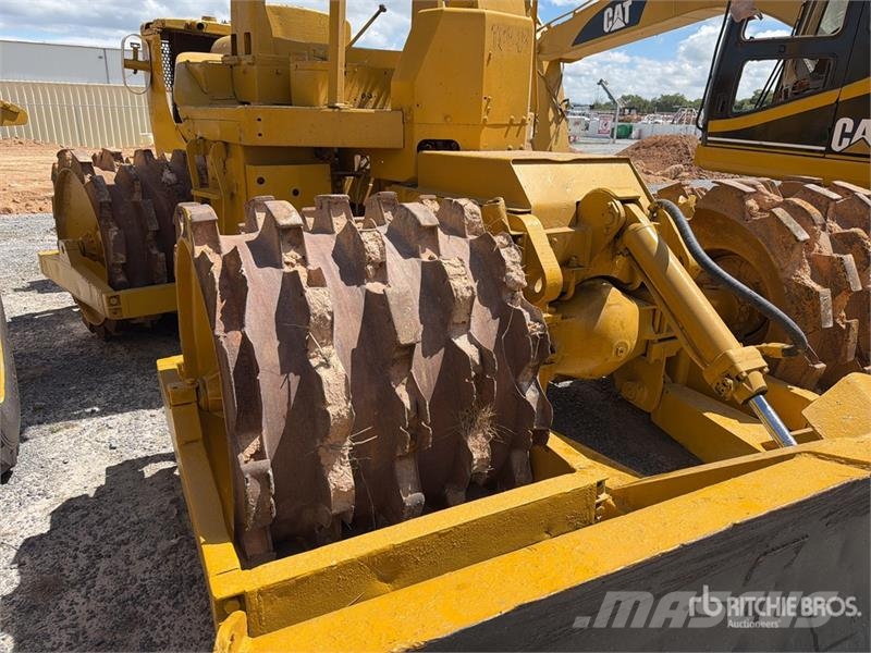 CAT 815 Ущільнювачі грунту