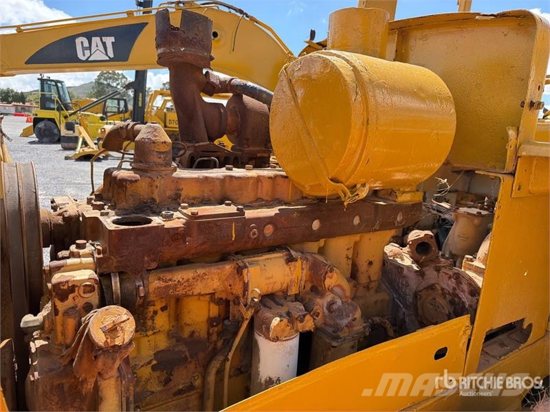 CAT 815 Ущільнювачі грунту