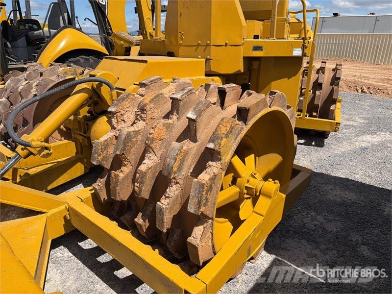 CAT 815 Ущільнювачі грунту