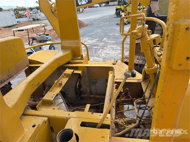 CAT 815 Ущільнювачі грунту