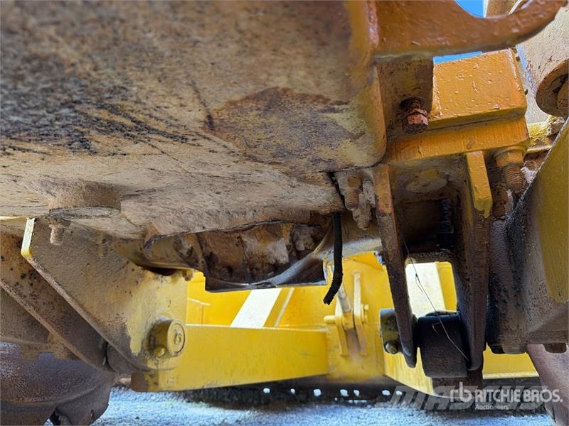 CAT 815 Ущільнювачі грунту