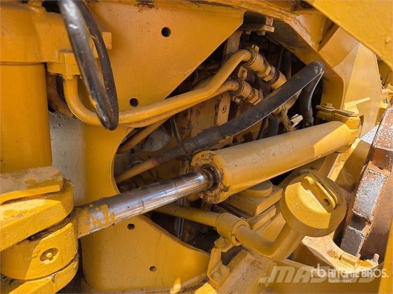 CAT 815F Ущільнювачі грунту