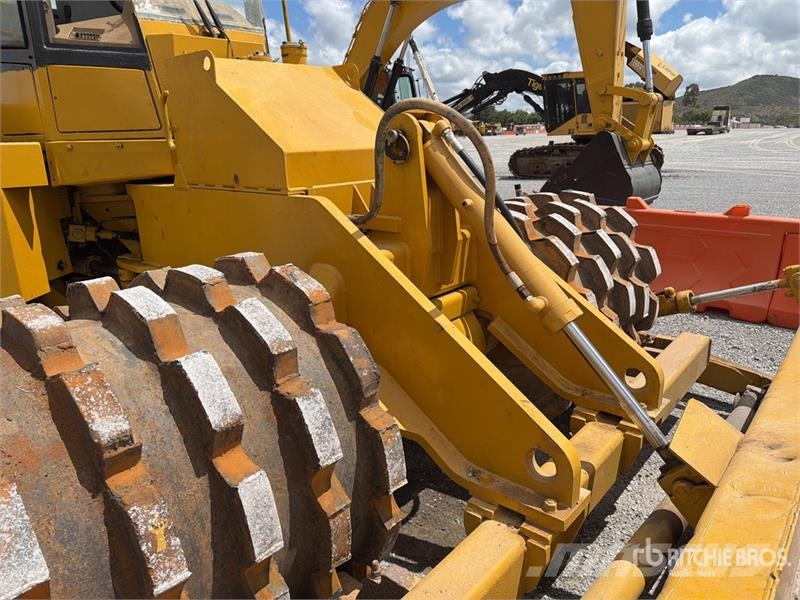 CAT 815F Ущільнювачі грунту