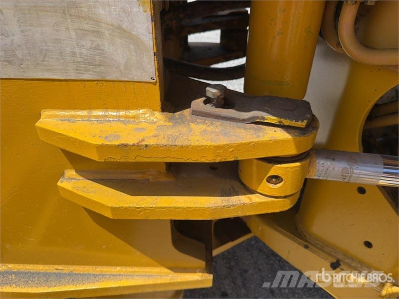 CAT 815F Compactadores de solo