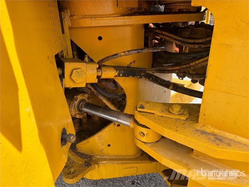 CAT 815F Ущільнювачі грунту