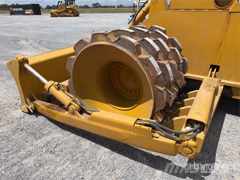 CAT 815F Ущільнювачі грунту