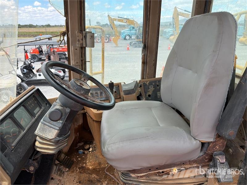 CAT 815F Ущільнювачі грунту